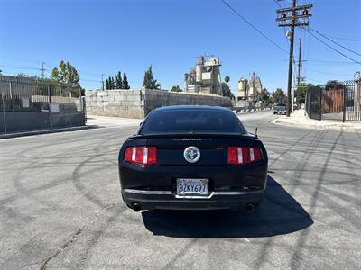 2010 Ford Mustang V6 Premium   - Photo 8 - Canoga Park, CA 91303