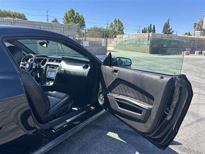 2010 Ford Mustang V6 Premium   - Photo 16 - Canoga Park, CA 91303