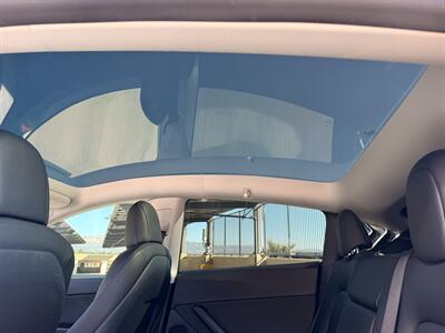 2022 Tesla Model Y Long Range - Photo 36 - Canoga Park, CA 91303