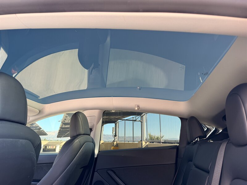 2022 Tesla Model Y Long Range - Photo 36 - Canoga Park, CA 91303