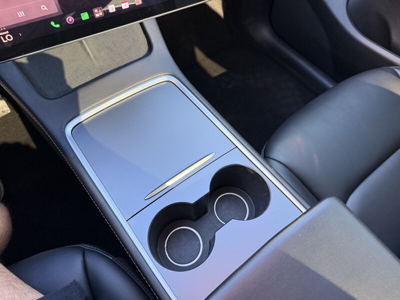 2022 Tesla Model Y Long Range - Photo 43 - Canoga Park, CA 91303