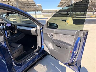 2022 Tesla Model Y Long Range - Photo 31 - Canoga Park, CA 91303
