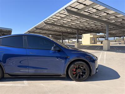 2022 Tesla Model Y Long Range - Photo 9 - Canoga Park, CA 91303