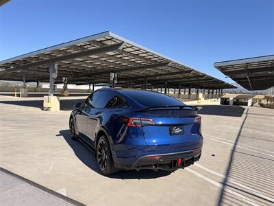 2022 Tesla Model Y Long Range - Photo 5 - Canoga Park, CA 91303