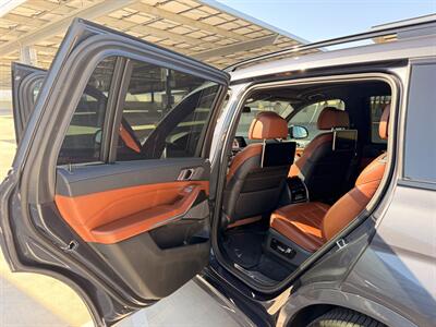 2020 BMW X7 M50i - Photo 17 - Canoga Park, CA 91303