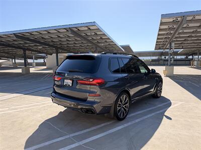 2020 BMW X7 M50i - Photo 4 - Canoga Park, CA 91303