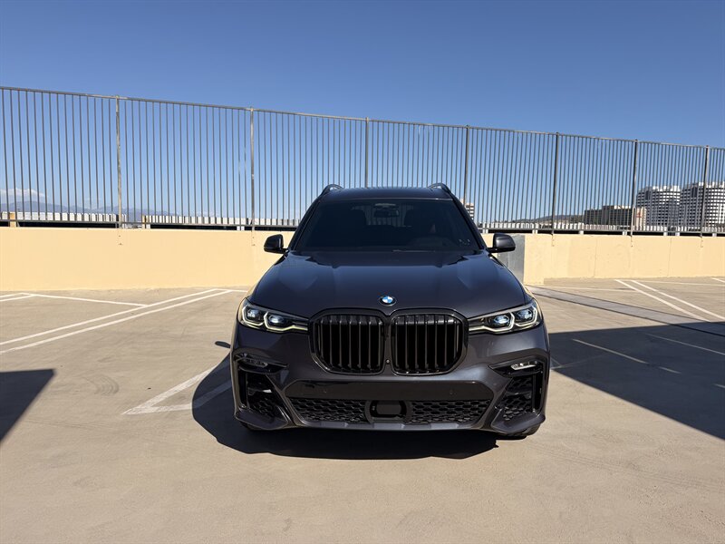 2020 BMW X7 M50i - Photo 7 - Canoga Park, CA 91303
