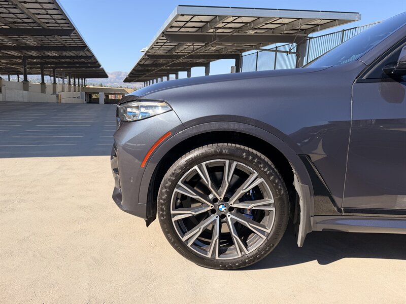 2020 BMW X7 M50i - Photo 13 - Canoga Park, CA 91303