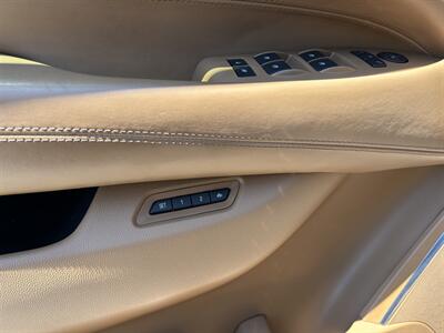 2017 Cadillac Escalade Platinum   - Photo 27 - Canoga Park, CA 91303
