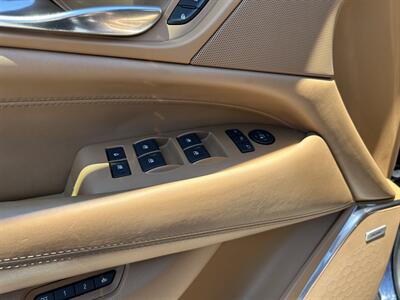 2017 Cadillac Escalade Platinum   - Photo 28 - Canoga Park, CA 91303