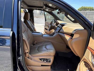 2017 Cadillac Escalade Platinum   - Photo 19 - Canoga Park, CA 91303
