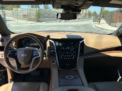 2017 Cadillac Escalade Platinum   - Photo 25 - Canoga Park, CA 91303