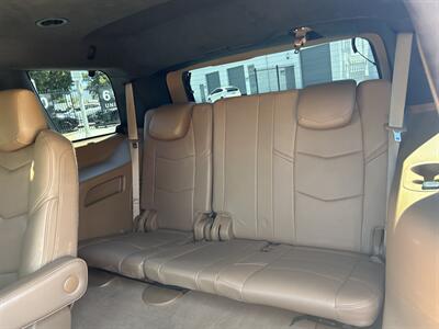 2017 Cadillac Escalade Platinum   - Photo 24 - Canoga Park, CA 91303