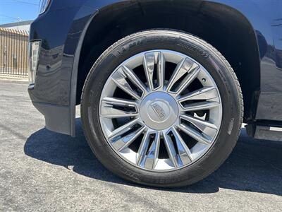 2017 Cadillac Escalade Platinum   - Photo 11 - Canoga Park, CA 91303
