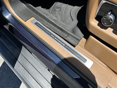 2017 Cadillac Escalade Platinum   - Photo 40 - Canoga Park, CA 91303