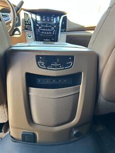 2017 Cadillac Escalade Platinum   - Photo 22 - Canoga Park, CA 91303