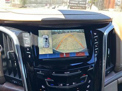 2017 Cadillac Escalade Platinum   - Photo 38 - Canoga Park, CA 91303