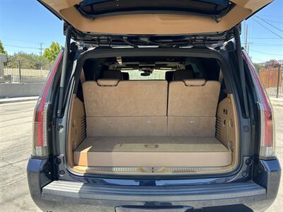 2017 Cadillac Escalade Platinum   - Photo 9 - Canoga Park, CA 91303