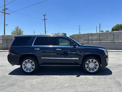 2017 Cadillac Escalade Platinum   - Photo 5 - Canoga Park, CA 91303