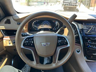 2017 Cadillac Escalade Platinum   - Photo 44 - Canoga Park, CA 91303