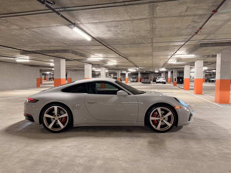 2020 Porsche 911 Carrera S - Photo 5 - Canoga Park, CA 91303