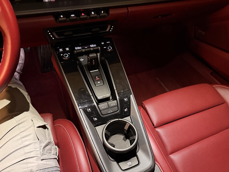2020 Porsche 911 Carrera S - Photo 24 - Canoga Park, CA 91303