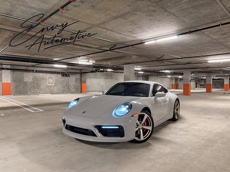 2020 Porsche 911 Carrera S   - Photo 1 - Canoga Park, CA 91303