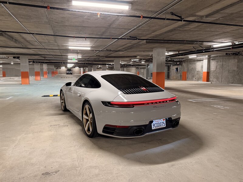 2020 Porsche 911 Carrera S - Photo 3 - Canoga Park, CA 91303