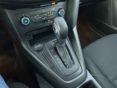 2018 Ford Focus SE   - Photo 23 - Canoga Park, CA 91303