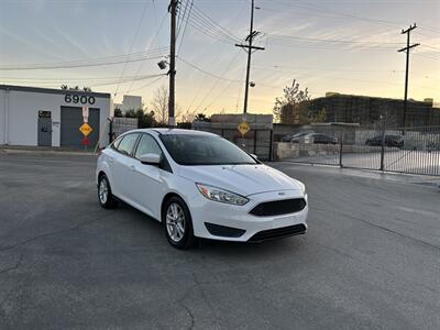 2018 Ford Focus SE   - Photo 6 - Canoga Park, CA 91303