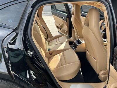 2021 Porsche Panamera   - Photo 18 - Canoga Park, CA 91303
