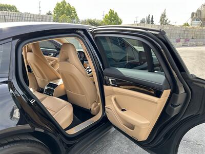 2021 Porsche Panamera   - Photo 17 - Canoga Park, CA 91303