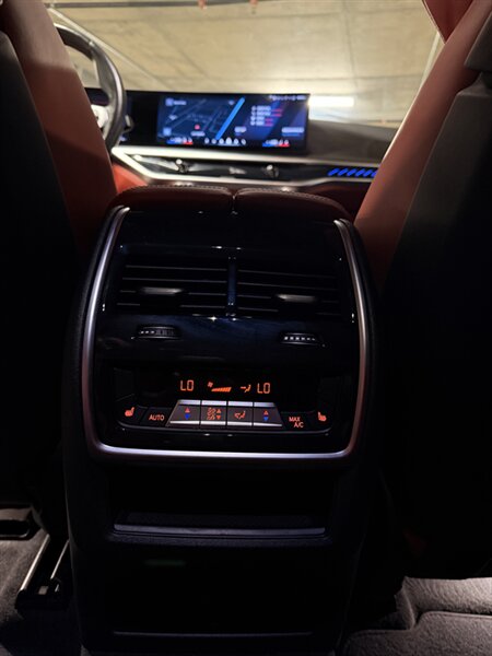 2025 BMW X6 M Competition - Photo 24 - Canoga Park, CA 91303