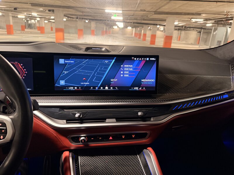 2025 BMW X6 M Competition - Photo 32 - Canoga Park, CA 91303