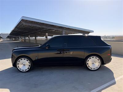 2023 Rolls-Royce Cullinan   - Photo 3 - Canoga Park, CA 91303