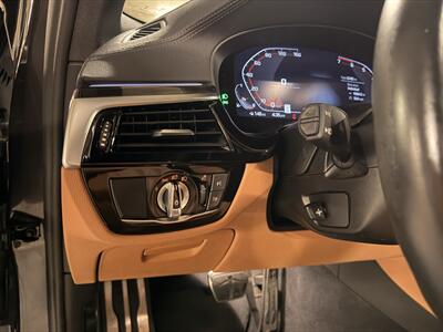 2022 BMW 5 Series M550i xDrive   - Photo 33 - Canoga Park, CA 91303