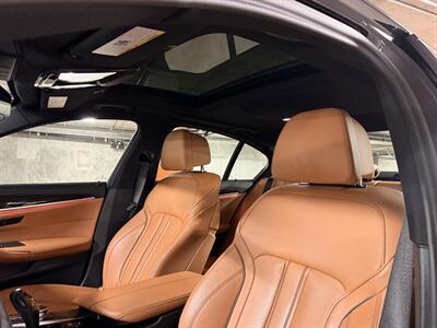 2022 BMW 5 Series M550i xDrive   - Photo 32 - Canoga Park, CA 91303