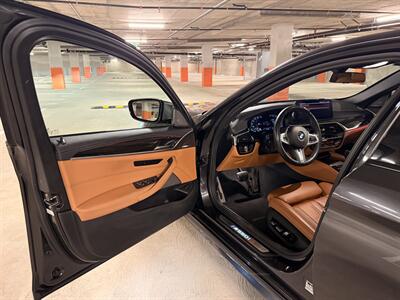 2022 BMW 5 Series M550i xDrive   - Photo 18 - Canoga Park, CA 91303