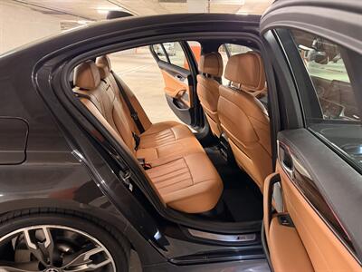 2022 BMW 5 Series M550i xDrive   - Photo 23 - Canoga Park, CA 91303