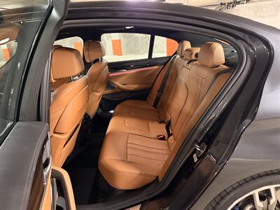 2022 BMW 5 Series M550i xDrive   - Photo 21 - Canoga Park, CA 91303
