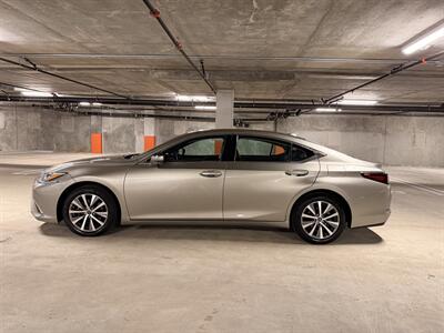 2019 Lexus ES 350   - Photo 2 - Canoga Park, CA 91303