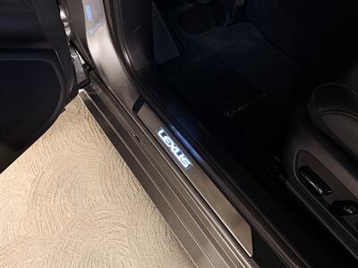 2019 Lexus ES 350   - Photo 22 - Canoga Park, CA 91303