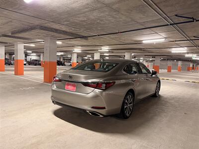 2019 Lexus ES 350   - Photo 4 - Canoga Park, CA 91303