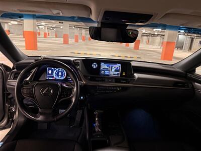 2019 Lexus ES 350   - Photo 20 - Canoga Park, CA 91303