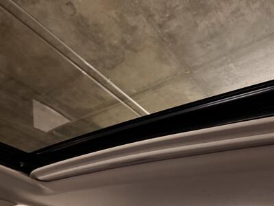 2019 Lexus ES 350   - Photo 28 - Canoga Park, CA 91303