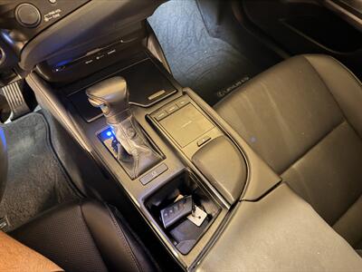 2019 Lexus ES 350   - Photo 25 - Canoga Park, CA 91303