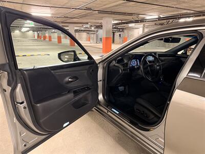 2019 Lexus ES 350   - Photo 12 - Canoga Park, CA 91303