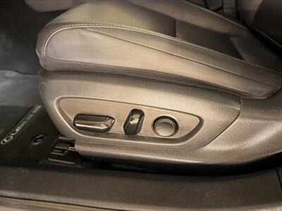 2019 Lexus ES 350   - Photo 23 - Canoga Park, CA 91303