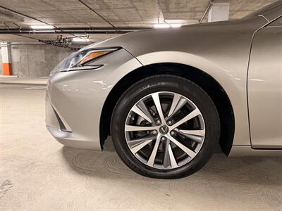 2019 Lexus ES 350   - Photo 11 - Canoga Park, CA 91303