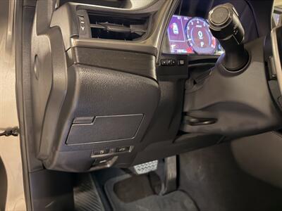 2019 Lexus ES 350   - Photo 24 - Canoga Park, CA 91303